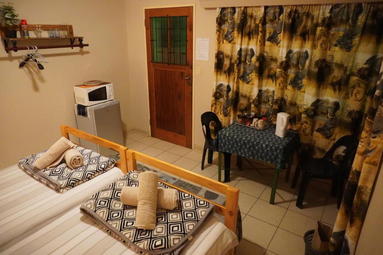 Okahandja Guesthouse Экстерьер фото