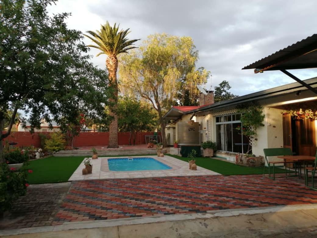 Okahandja Guesthouse Экстерьер фото